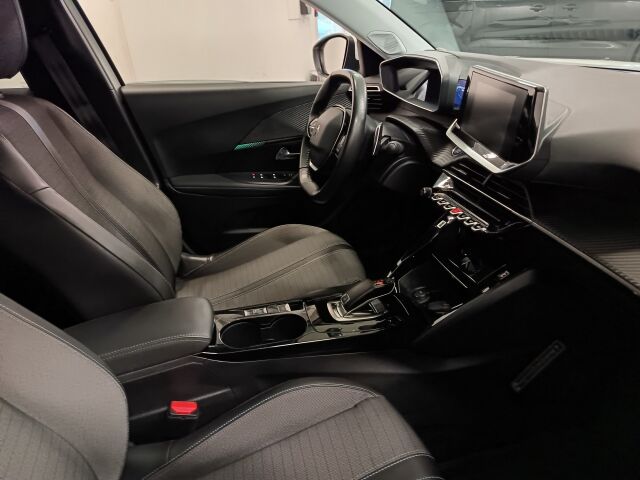 PEUGEOT 2008 2021 Allure Pack Motion PureTech 130 EAT8-automaatti