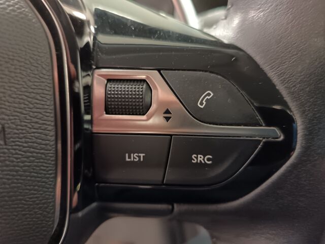 Peugeot 2008 2021 Allure Pack Motion PureTech 130 EAT8-automaatti