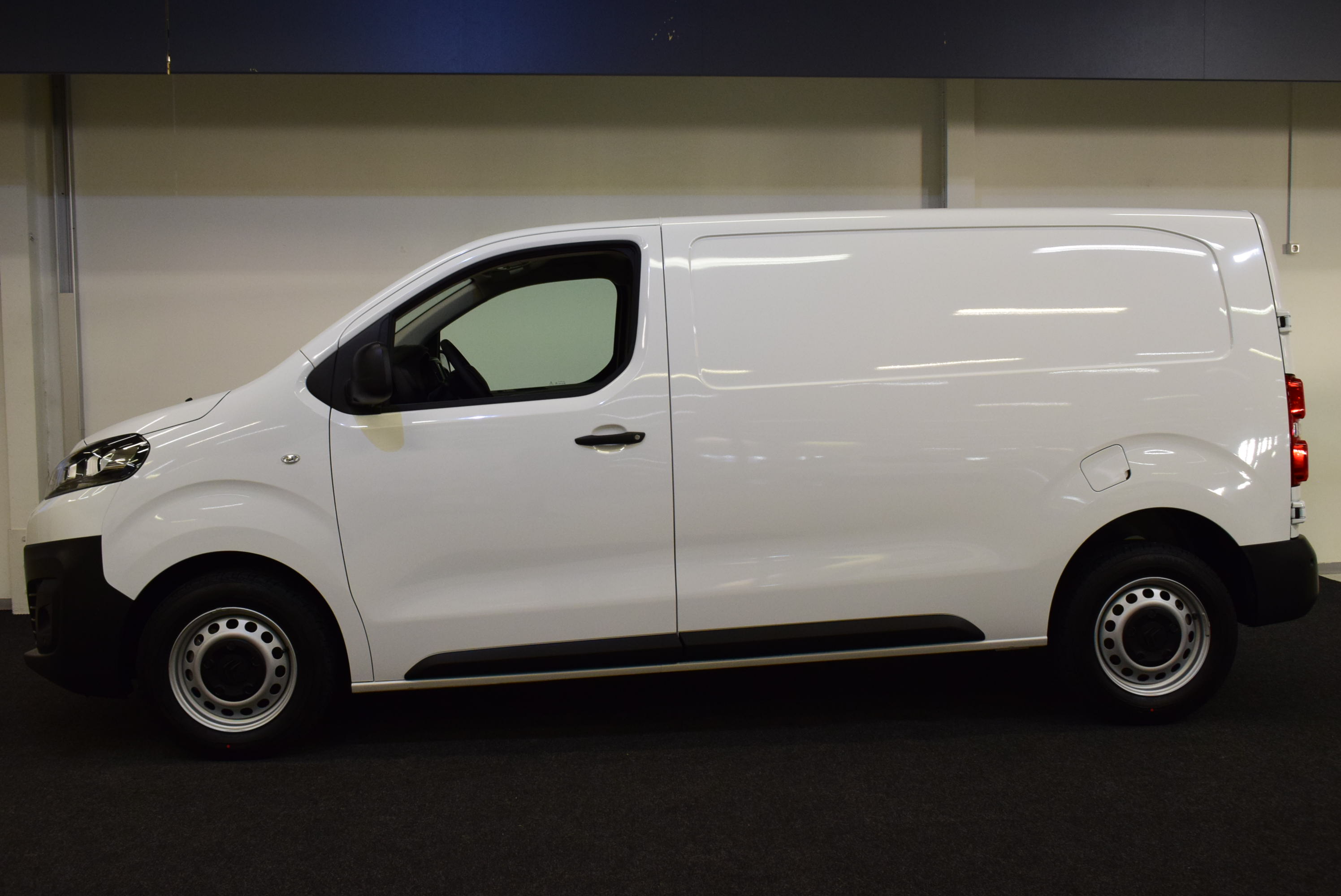Citroen Jumpy BlueHDi 145 M SIS. ALV 2022, kuva 3/12