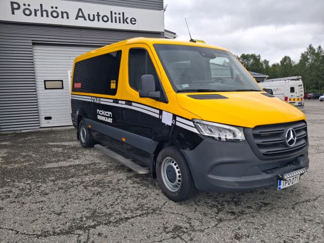 Mercedes-Benz Sprinter 2023 317CDI RWD-3,5/37 KB keskipitkä A2 A Tamlans 1+8 Esteetön/12 koulululaispaikkaa/Invahissi/Sis. Alv