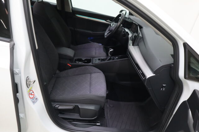 VOLKSWAGEN Golf 2023 Comfort 1,0 TSI 81 kW