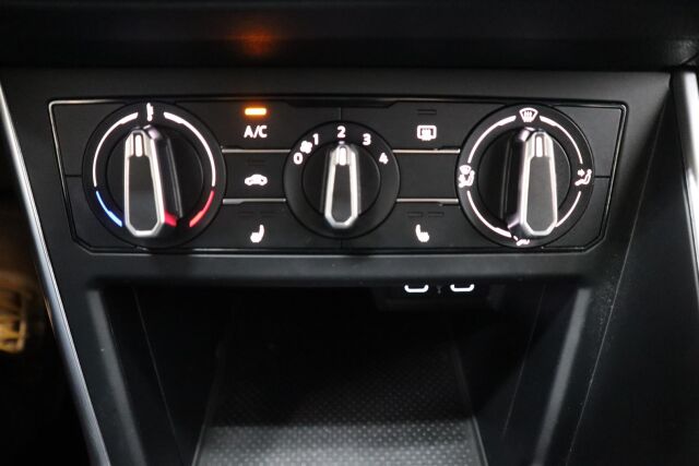 VOLKSWAGEN Polo 2022 Style Business 1,0 TSI 70 kW