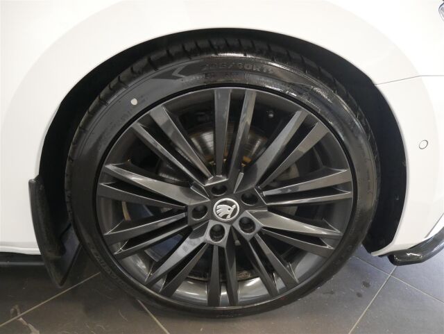 SKODA Superb 2020 1,4 TSI L&K iV DSG Autom.
