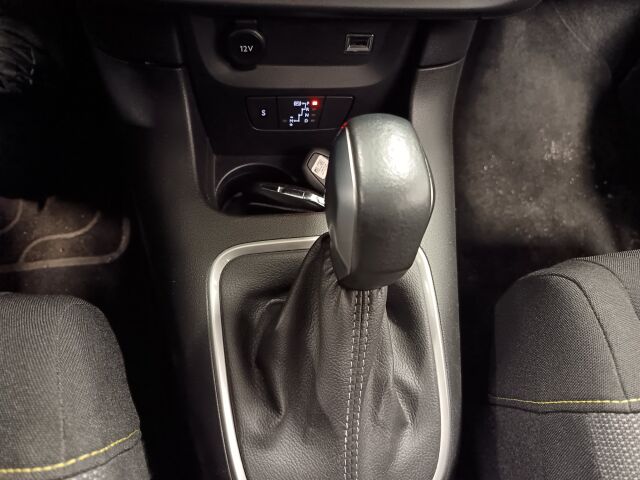 CITROEN C3 2022 PureTech 110 Limited Aut.**ON MUUTEN MELEKO VÄHÄNAJETTU ISOMMALLA MOOTTORI
