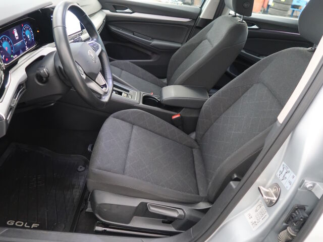 Volkswagen Golf 2023 Variant Comfort Business 1,0 eTSI (MHEV) 81 kW DSG-automaatti