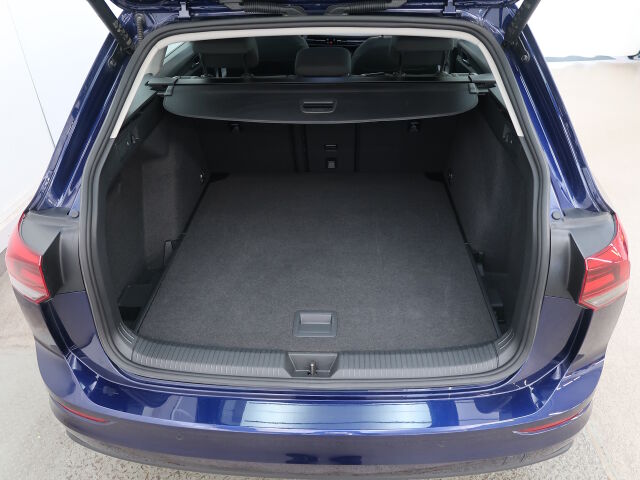 Volkswagen Golf 2023 Variant Comfort Business 1,0 eTSI (MHEV) 81 kW DSG-automaatti