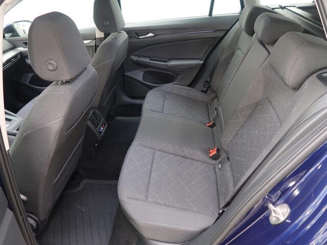 Volkswagen Golf 2023 Variant Comfort Business 1,0 eTSI (MHEV) 81 kW DSG-automaatti