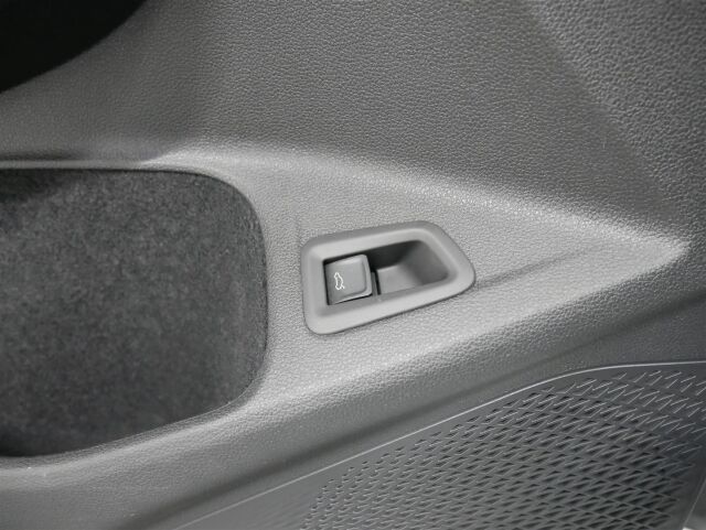 Volkswagen Golf 2023 Variant Comfort Business 1,0 eTSI (MHEV) 81 kW DSG-automaatti