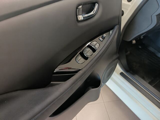 NISSAN Leaf 2023 e+ N-Connecta MY22 59 kWh LED FI
