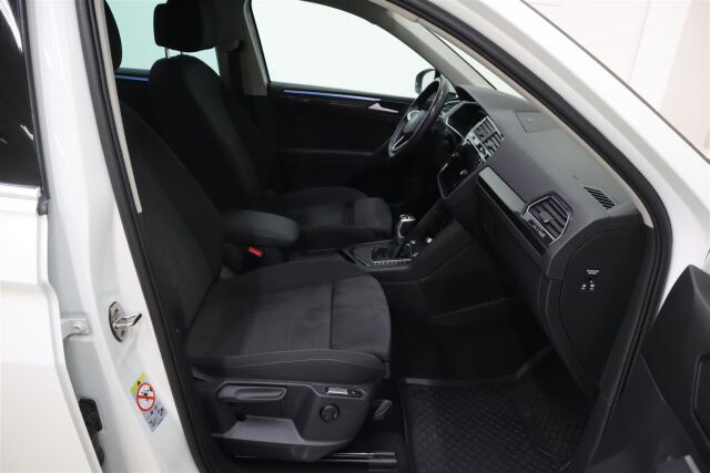 VOLKSWAGEN Tiguan 2023 Style eHybrid 180 kW DSG-automaatti