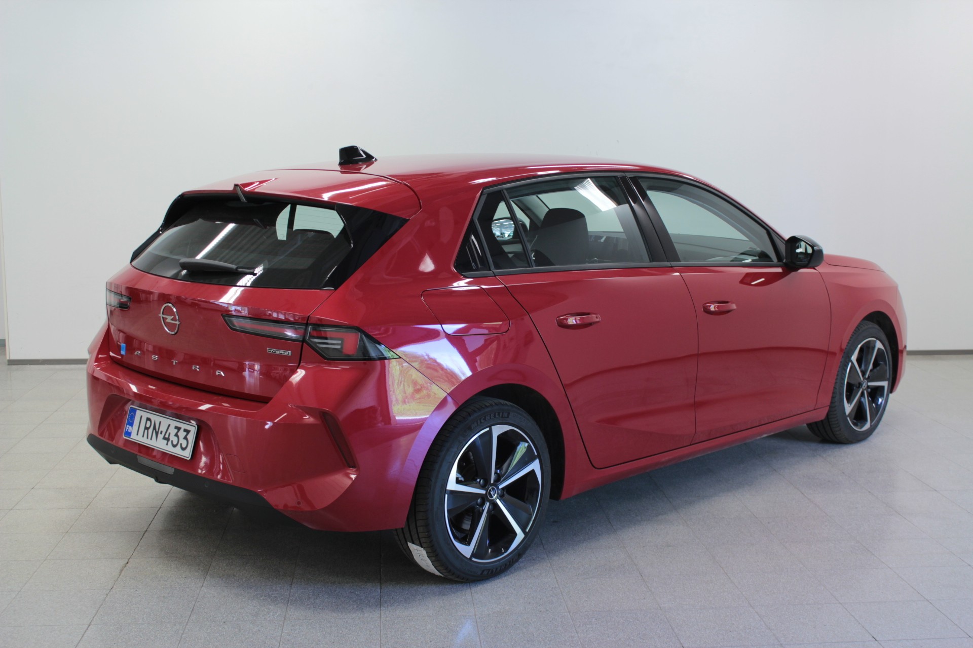 Opel Astra 5-ov Innovation 180 A PHEV 2023, kuva 3/11
