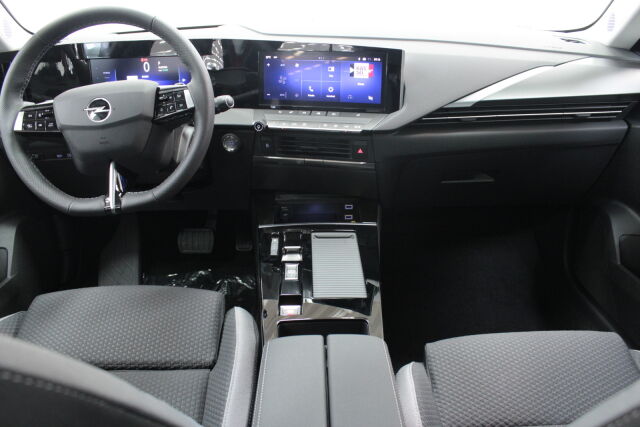 Opel Astra 2023 5-ov Innovation 180 A PHEV