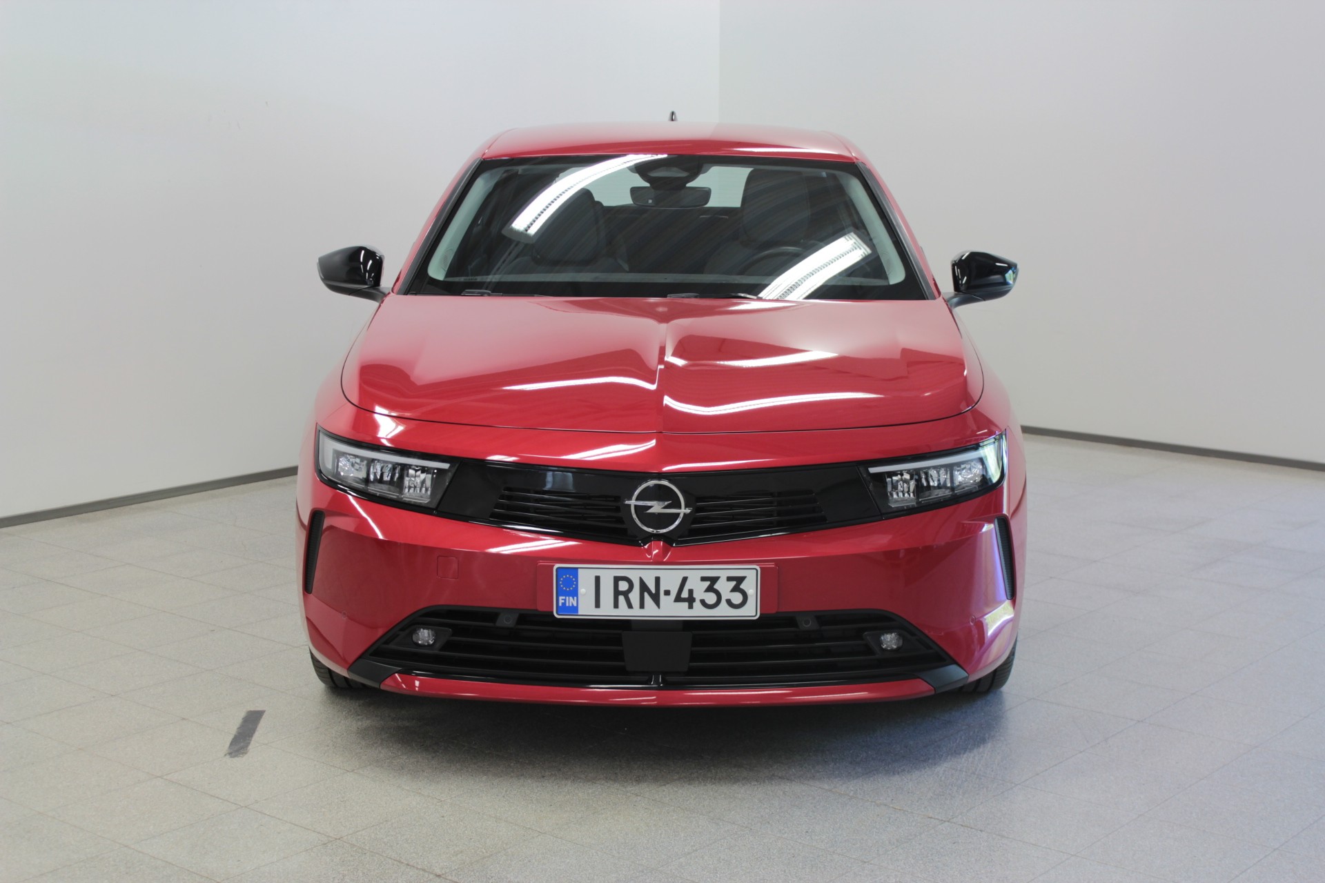 Opel Astra 5-ov Innovation 180 A PHEV 2023, kuva 2/11