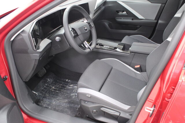 Opel Astra 2023 5-ov Innovation 180 A PHEV