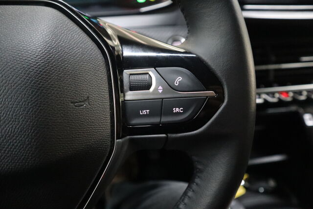 Peugeot e-2008 2023 Active 54 kWh 156 Automaatti