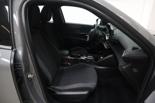 Peugeot e-2008 2023 Active 54 kWh 156 Automaatti