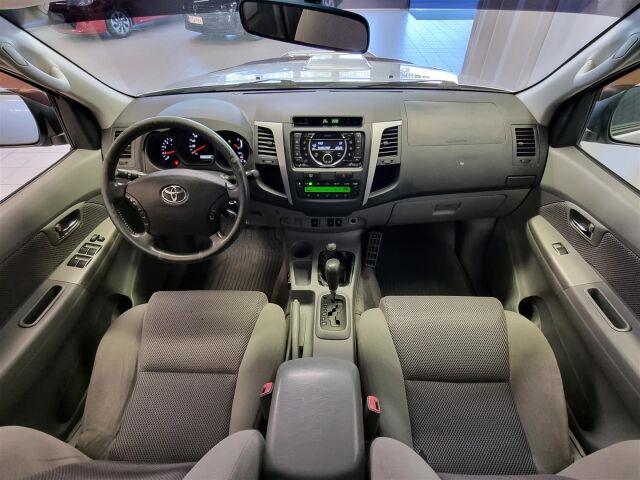 TOYOTA Hilux 2011 Double Cab 3,0 D-4D 4WD 171 SR aut.