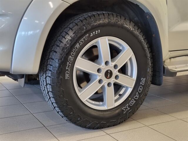 TOYOTA Hilux 2011 Double Cab 3,0 D-4D 4WD 171 SR aut.