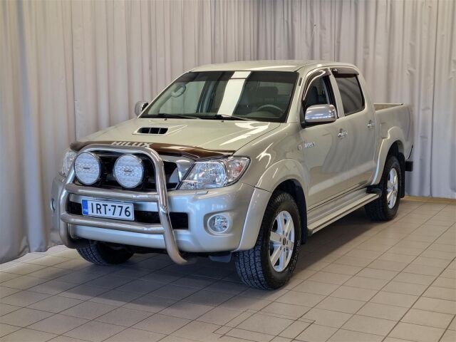 TOYOTA Hilux 2011 Double Cab 3,0 D-4D 4WD 171 SR aut.