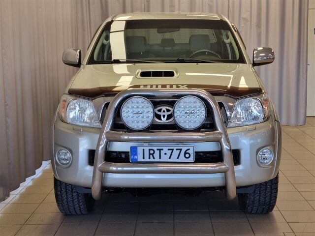 TOYOTA Hilux 2011 Double Cab 3,0 D-4D 4WD 171 SR aut.