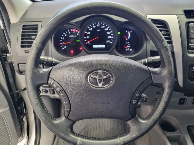 TOYOTA Hilux 2011 Double Cab 3,0 D-4D 4WD 171 SR aut.