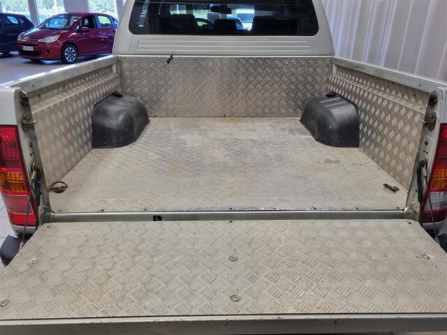 TOYOTA Hilux 2011 Double Cab 3,0 D-4D 4WD 171 SR aut.