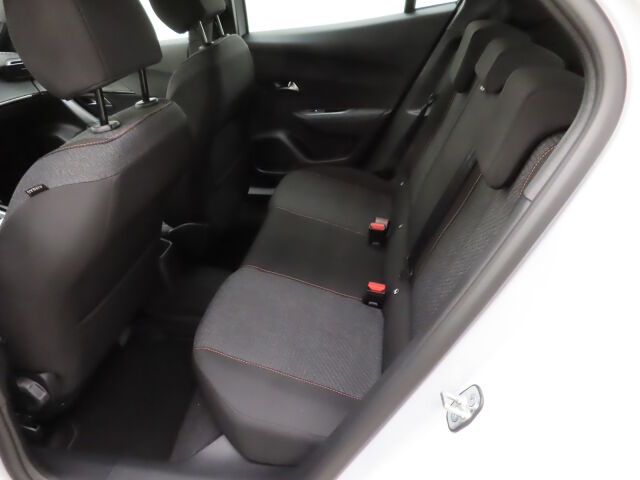 Peugeot 2008 2025 Snowflake Hybrid 145 Automaatti *Talvirenkaat veloituksetta! *korko 1,9% + kulut