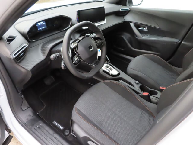 Peugeot 2008 2025 Snowflake Hybrid 145 Automaatti *Talvirenkaat veloituksetta! *korko 1,9% + kulut