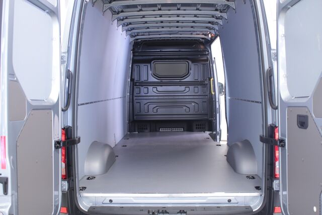 Volkswagen Crafter 2025 35 umpipakettiauto 2,0 TDI 130 kW 4Motion 8at, 4490