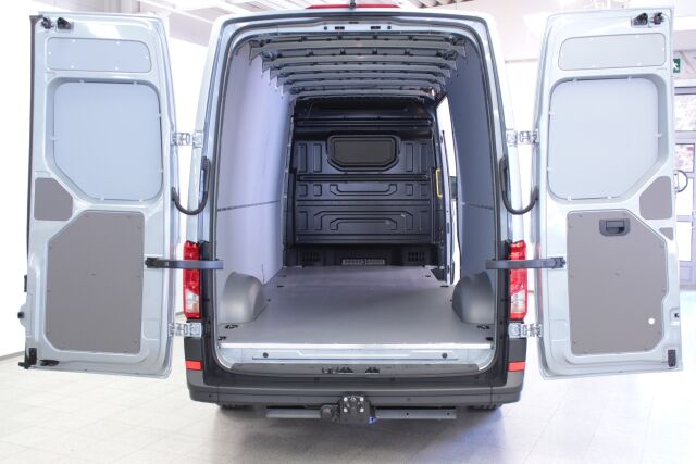 Volkswagen Crafter 2025 35 umpipakettiauto 2,0 TDI 130 kW 4Motion 8at, 4490