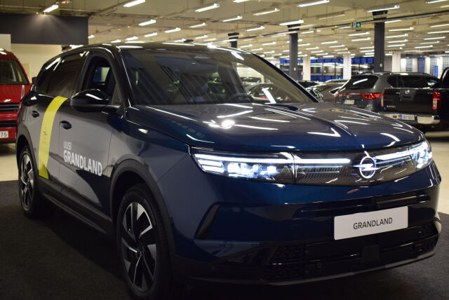 Opel Grandland 2025 Hybrid 136 GS Automaatti * Ajamaton esittelykäytöstä  ! *
