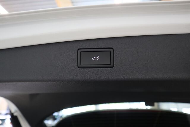 Volkswagen Tiguan 2025 Elegance 75-v Juhlamalli eHybrid 150 kW DSG-automaatti