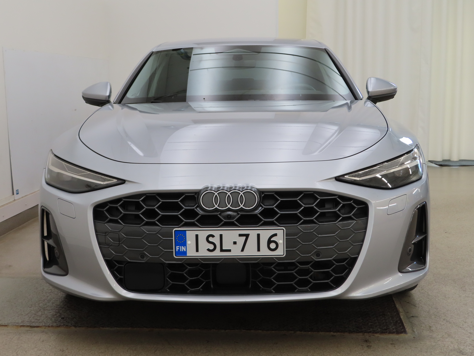 Audi A6 Sedan e-hybrid quattro 2025, bild 2/9