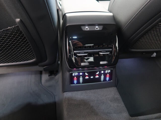 Audi A6 2025 Sedan e-hybrid quattro 220 kW