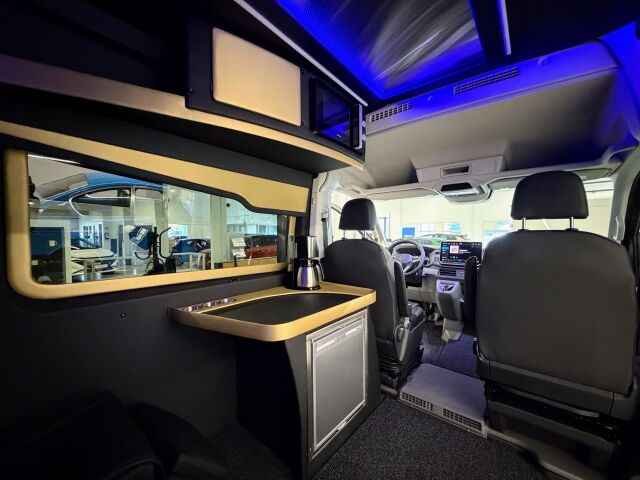 VOLKSWAGEN Crafter 2026 2,0 TDI 130 kW 4Motion 8at, 4490L | Extrapitkä ajamaton retkis nopeaan toimitukseen |