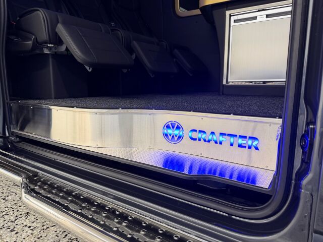 VOLKSWAGEN Crafter 2026 2,0 TDI 130 kW 4Motion 8at, 4490L | Extrapitkä ajamaton retkis nopeaan toimitukseen |