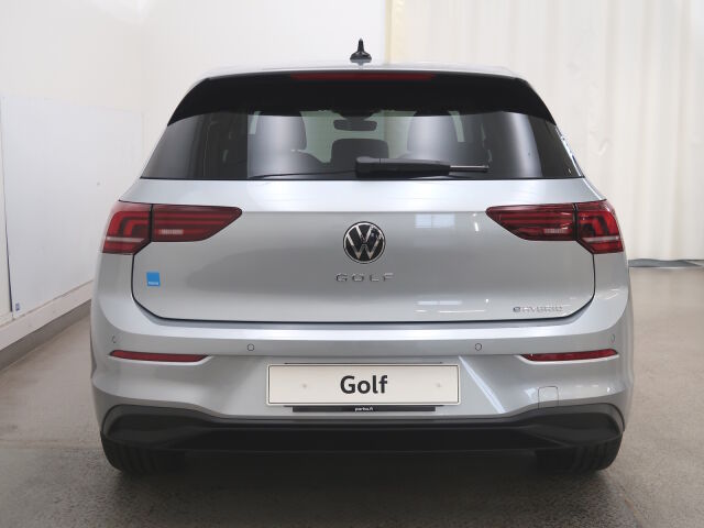 Volkswagen Golf 2025 Comfort 75-v Juhlamalli eHybrid 150 kW (PHEV) DSG-automaatti
