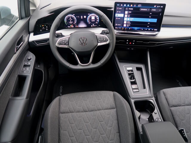 Volkswagen Golf 2025 Comfort 75-v Juhlamalli eHybrid 150 kW (PHEV) DSG-automaatti