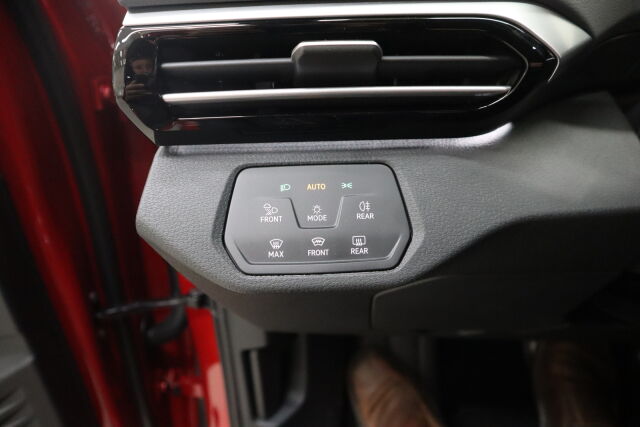 Volkswagen ID.4 2025 Pro 4MOTION Elegance 75-v Juhlamalli 210 kW, akku 77 kWh