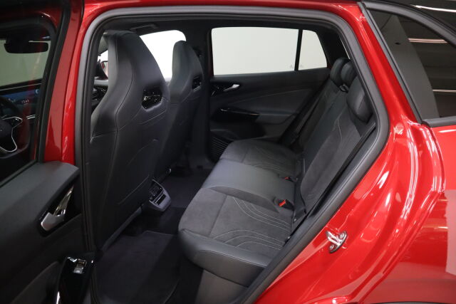 Volkswagen ID.4 2025 Pro 4MOTION Elegance 75-v Juhlamalli 210 kW, akku 77 kWh