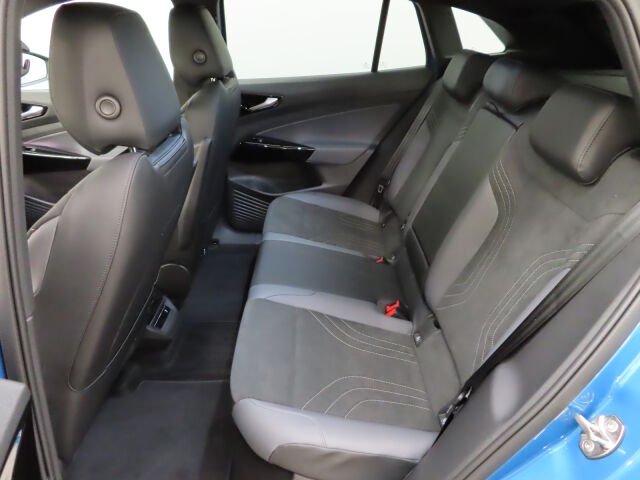 Volkswagen ID.4 2026 Pro 4MOTION Elegance 75-v Juhlamalli 210 kW / 286 hv, akku 77 kWh