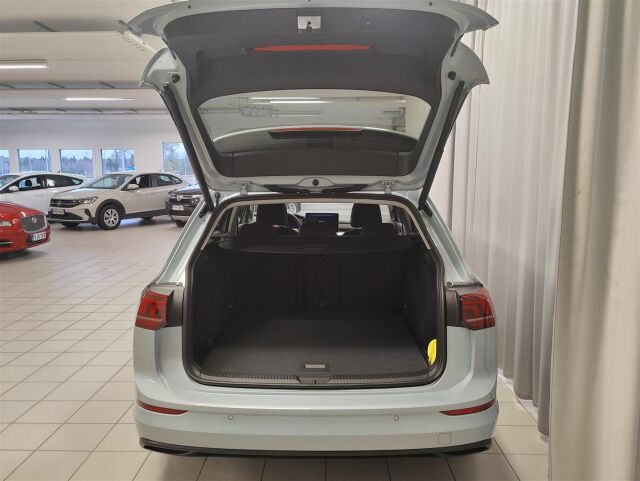 Volkswagen Golf 2026 Variant Comfort Edition 1,5 eTSI 85 kW (MHEV) DSG-automaatti, Heti toimitukseen!