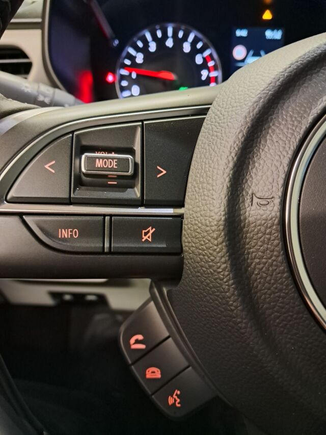 Suzuki Swift 2025 1,2 12V HYBRID 4WD GL+ 5MT