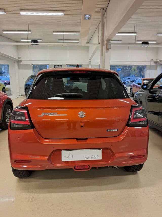 Suzuki Swift 2025 1,2 12V HYBRID 4WD GL+ 5MT