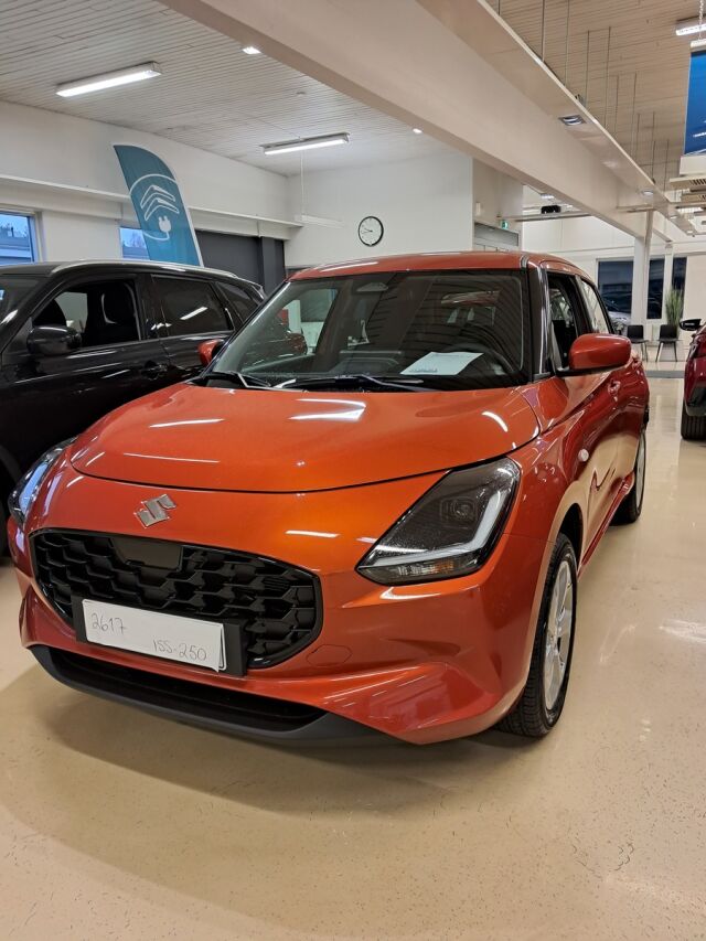 Suzuki Swift 2025 1,2 12V HYBRID 4WD GL+ 5MT