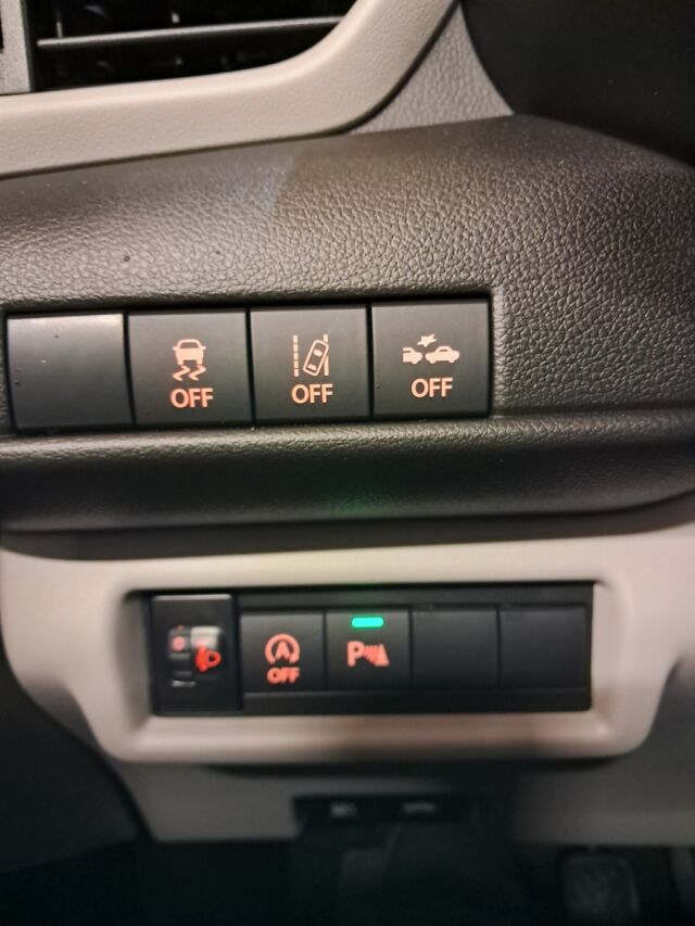 Suzuki Swift 2025 1,2 12V HYBRID 4WD GL+ 5MT