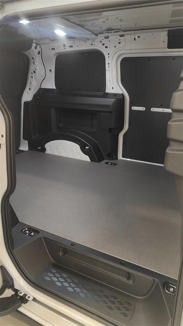 Volkswagen ID. Buzz 2026 Cargo 250kW PRO 79 kWh 4Motion Business / Esittelyauto/