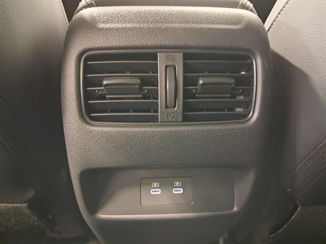 Nissan Qashqai 2026 N-Connecta, Comfort Pack, Two Tone. Esittelyauto nopeaan toimitukseen kaksilla renkailla.