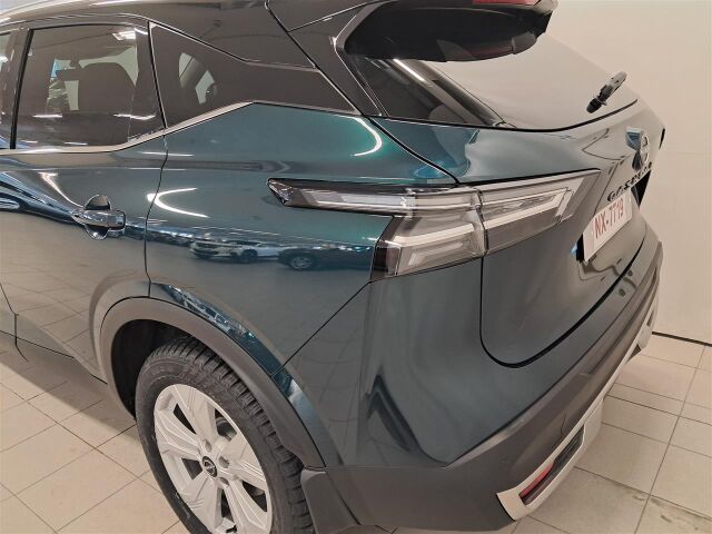 Nissan Qashqai 2026 N-Connecta, Comfort Pack, Two Tone. Esittelyauto nopeaan toimitukseen kaksilla renkailla.