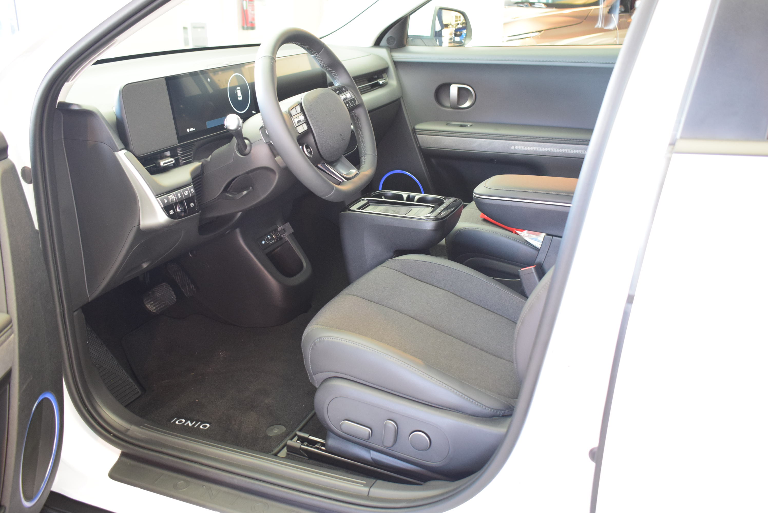 Hyundai Ioniq 5 84 kWh 325 hv AWD Style 2026, kuva 5/9